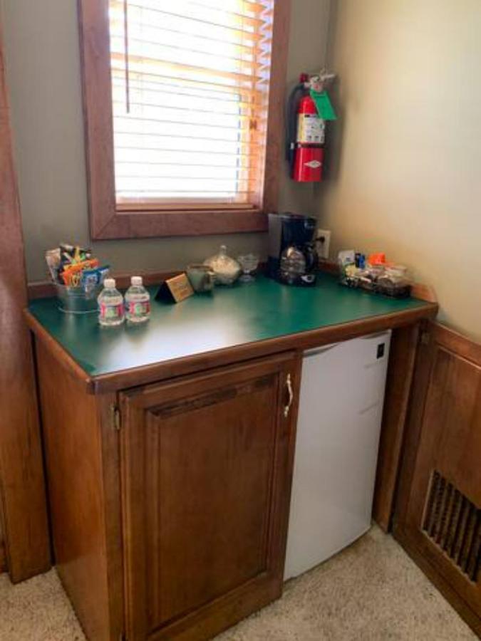 Dickey House Bed And Breakfast Marshfield Bagian luar foto