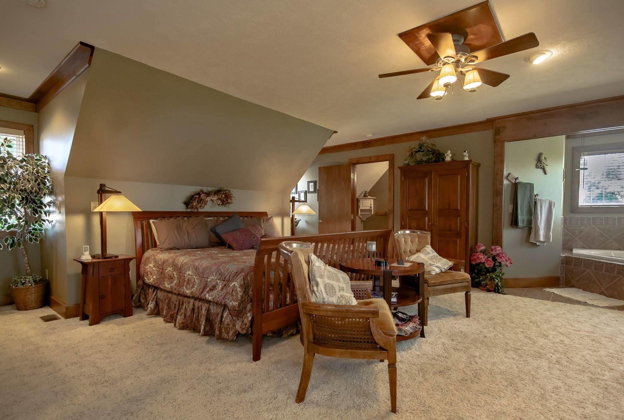 Dickey House Bed And Breakfast Marshfield Bagian luar foto
