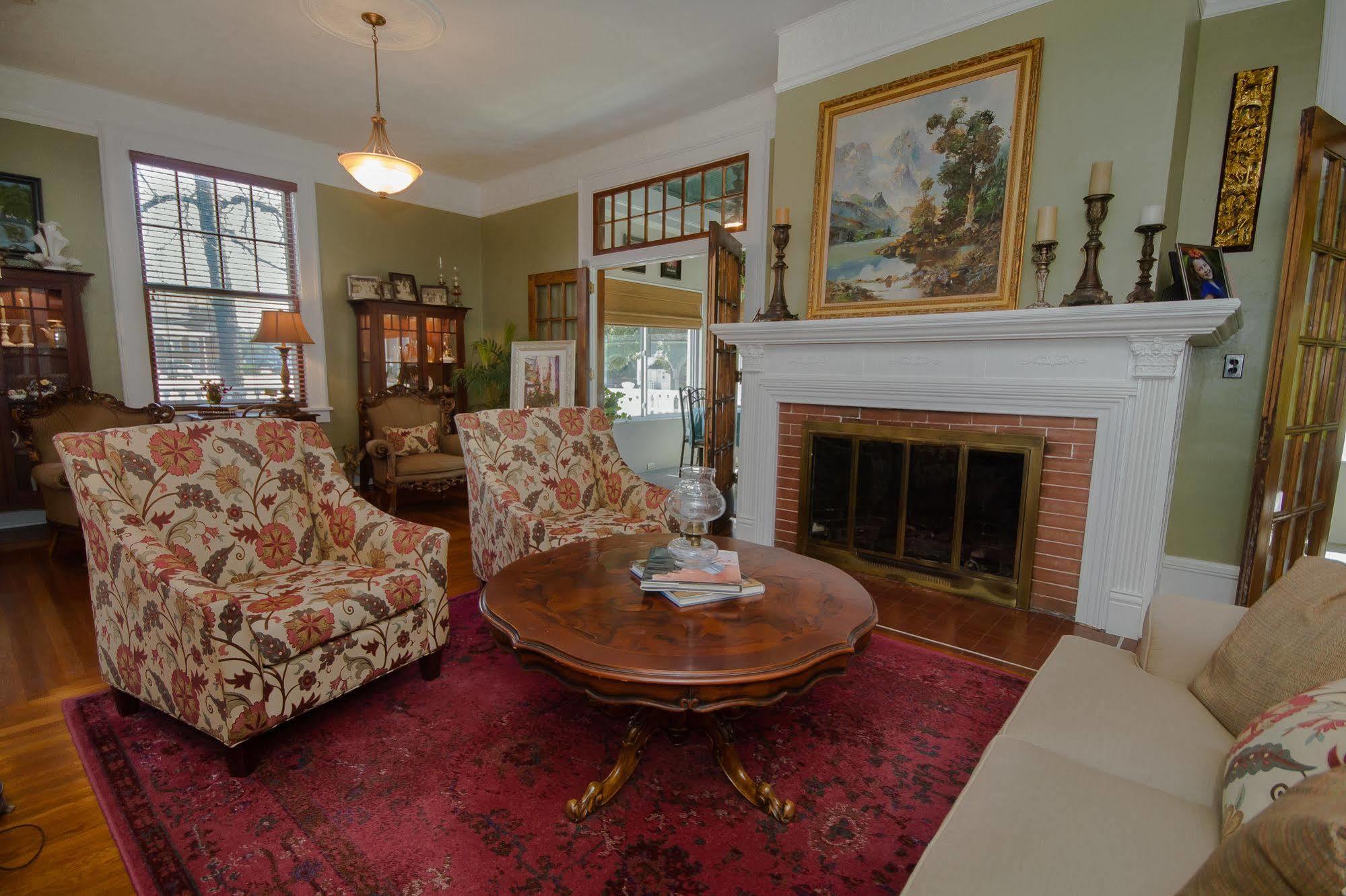 Dickey House Bed And Breakfast Marshfield Bagian luar foto