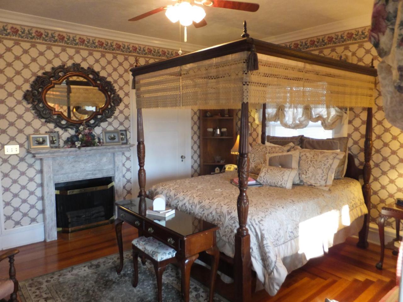 Dickey House Bed And Breakfast Marshfield Bagian luar foto